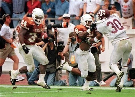  1998  Williams breaks the rushing record.jpg 