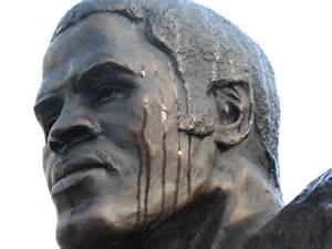 Earl Campbell Statute at DKR Memorial Stadium